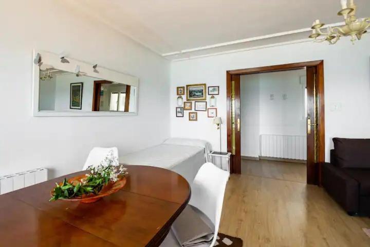Apartamento Ezcurdia 22 Playa De San Lorenzo Primera Linea Хихон Экстерьер фото